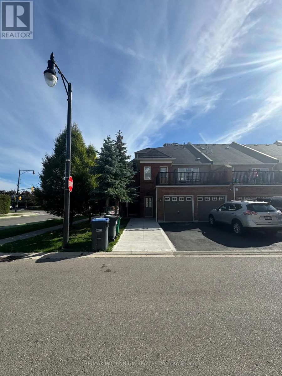 Row / Townhouse for rent: 52 Commuter Drive, Brampton, Ontario L7A 0R3