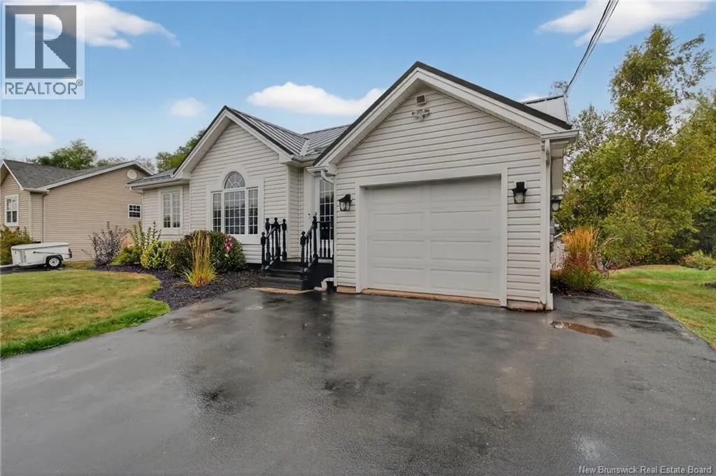 52 Frederic, Dieppe, New Brunswick E1A 7H9