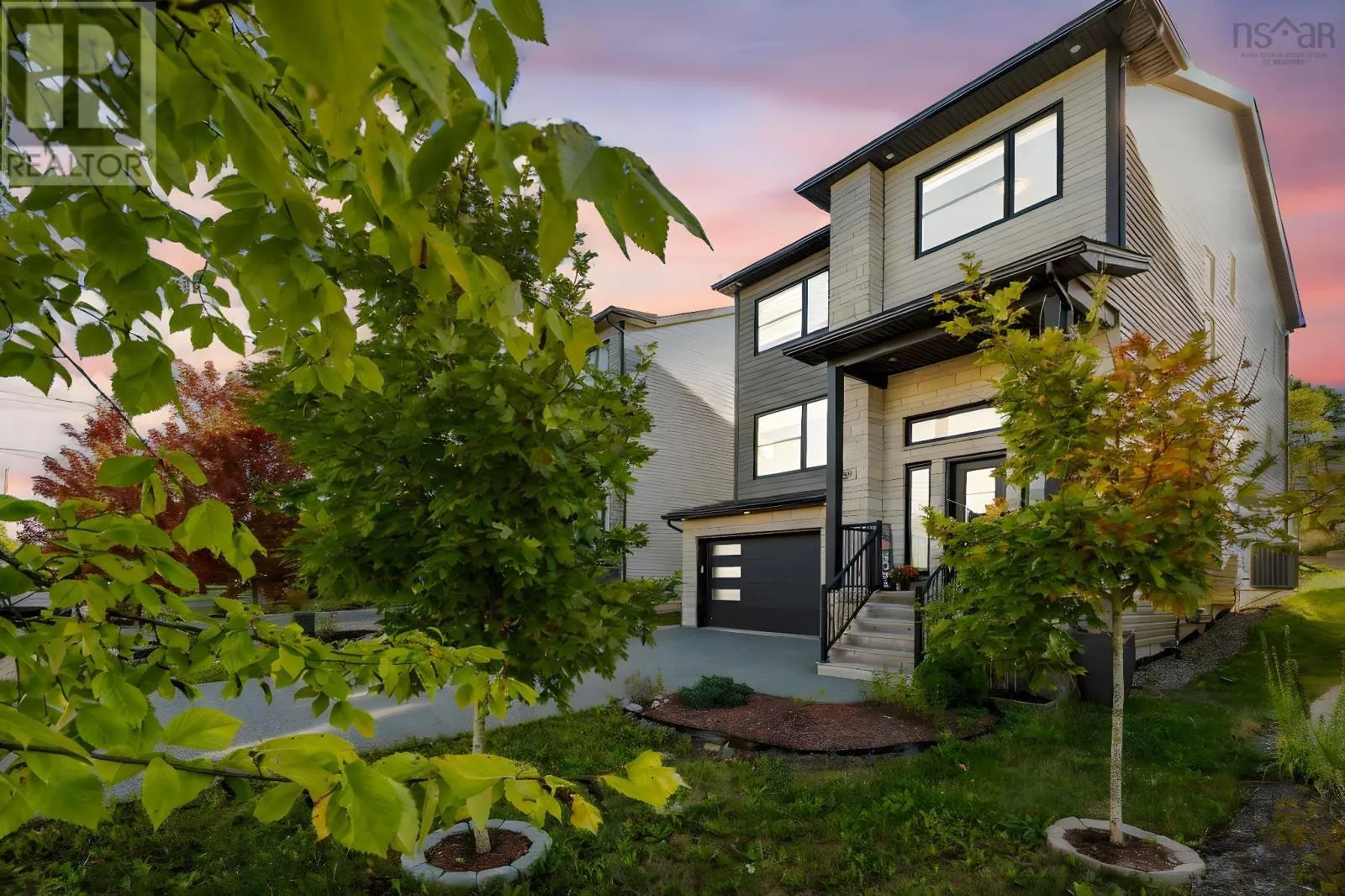 House for rent: 52 Innsbrook Way, Bedford, Nova Scotia B4B 0X6