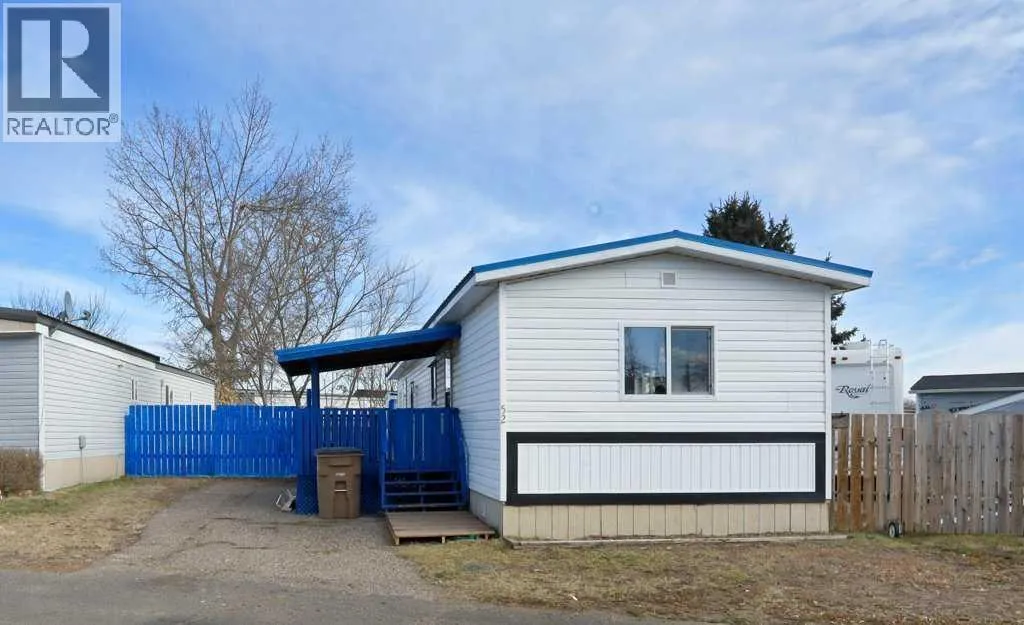 Mobile Home for rent: 52 Lake Stafford Crescent, Brooks, Alberta T0J 2A0