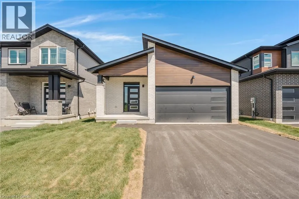 House for rent: 52 Moon Crescent, Cambridge, Ontario N1S 5A7