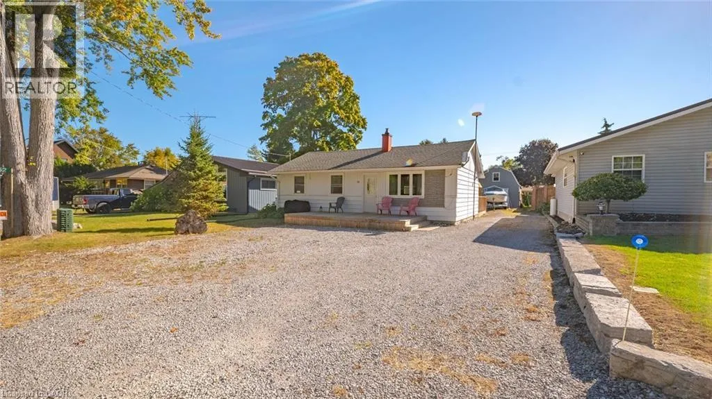 House for rent: 52 Ridgewood Drive, Turkey Point, Ontario N0E 1W0