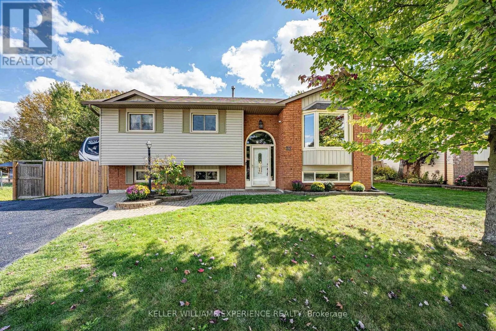 House for rent: 52 Roth Street, Essa, Ontario L3W 0G7