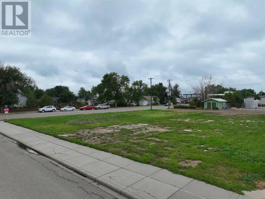 520 2 Avenue N, Vauxhall, Alberta T0K 2K0