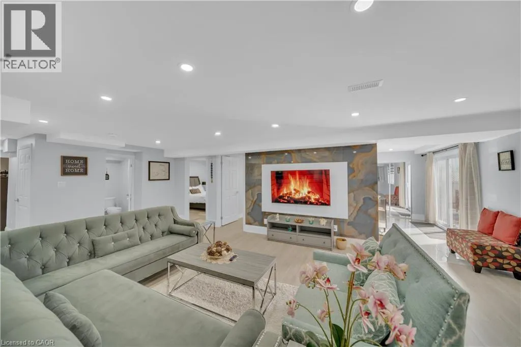 House for rent: 520 Winterburg Walk Unit# Basement, Waterloo, Ontario N2V 2S8