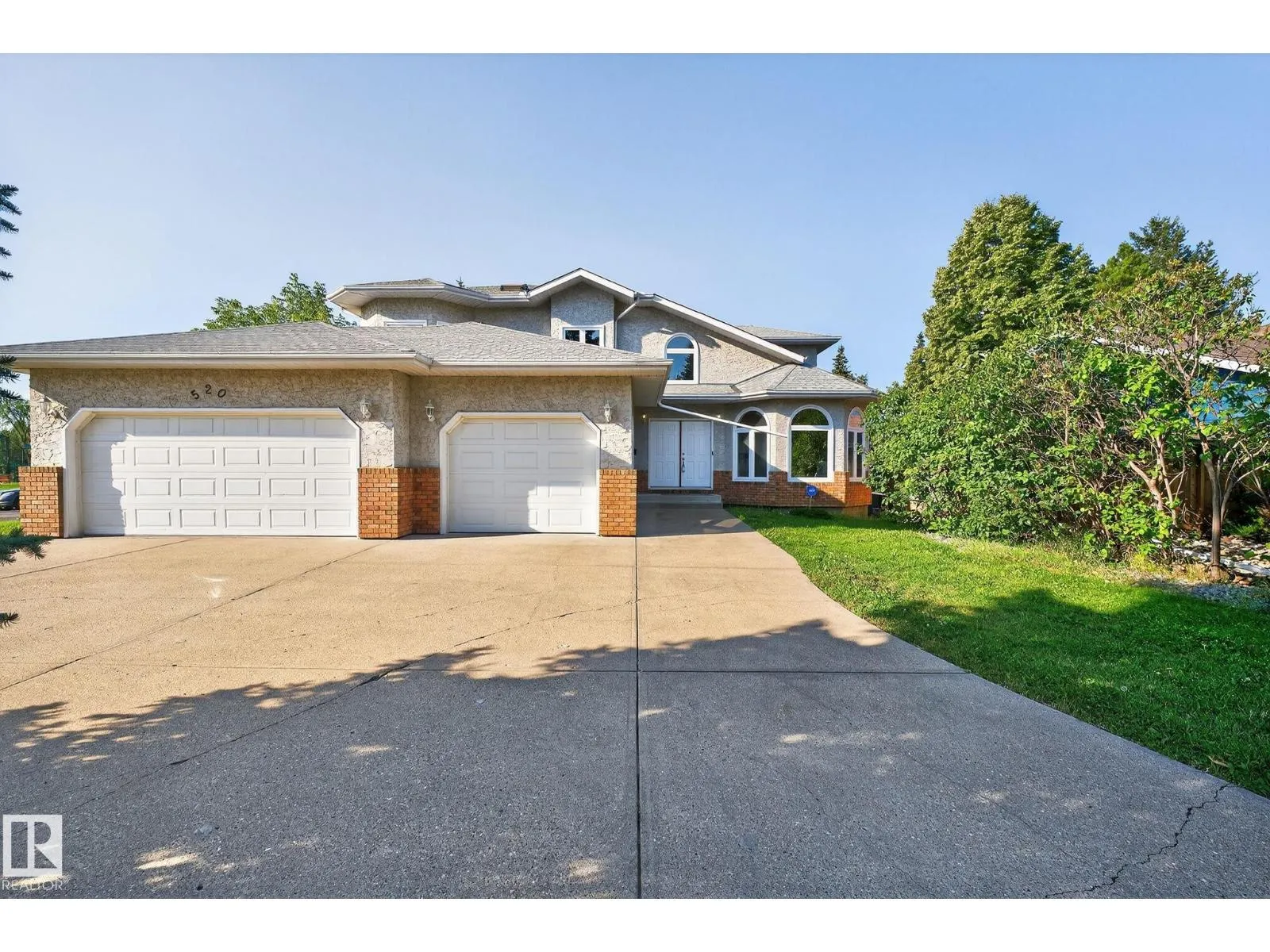 House for rent: 520 Wolf Willow Rd Nw, Edmonton, Alberta T5T 1E4