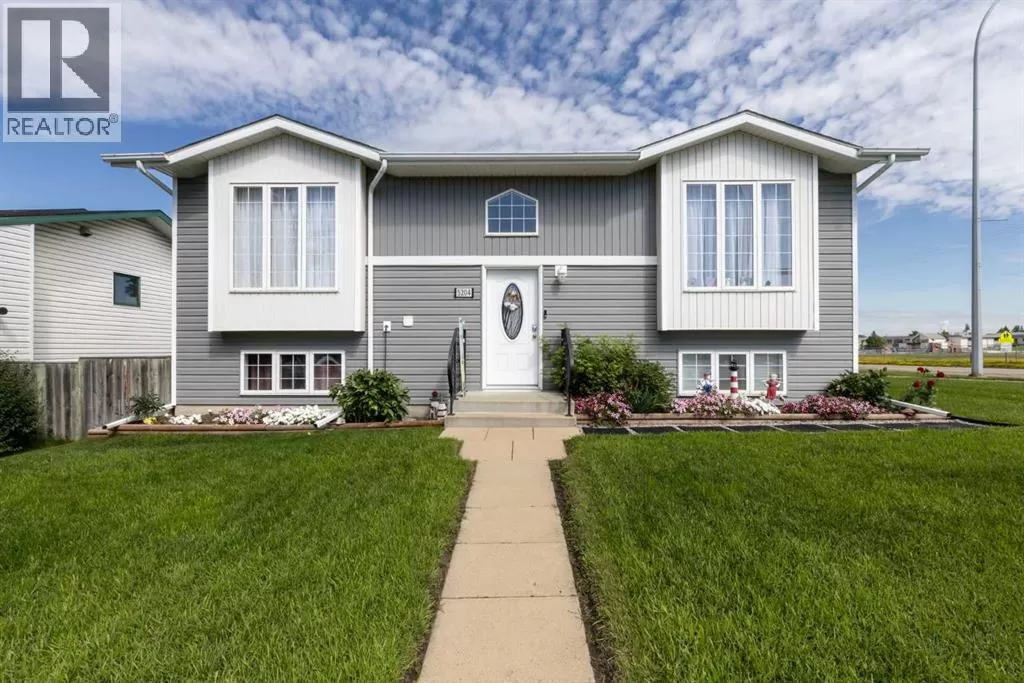 House for rent: 5204 42 Street, Innisfail, Alberta T4G 1K3