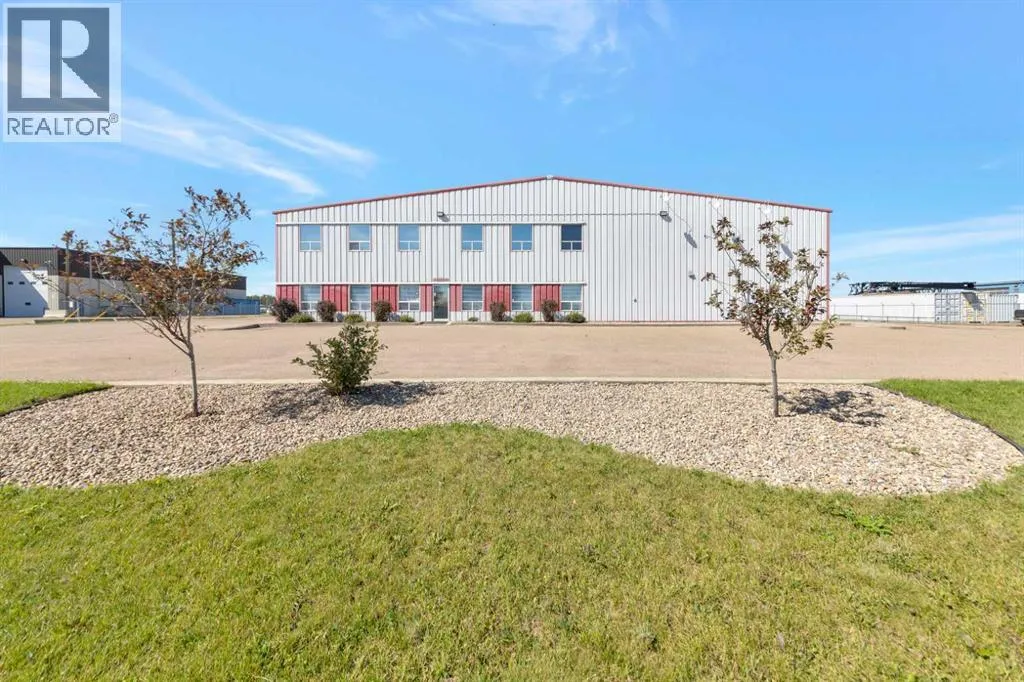 5204 63 Avenue, Lloydminster, Alberta T9V 3T8