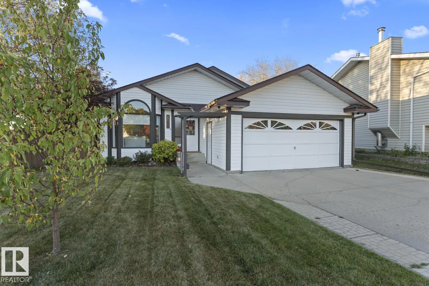 House for rent: 5206 43 St, Cold Lake, Alberta T9M 2A2