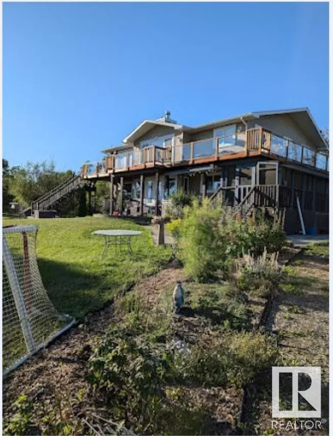 House for rent: 52073 Hwy 21, Rural Strathcona County, Alberta T8B 1J4