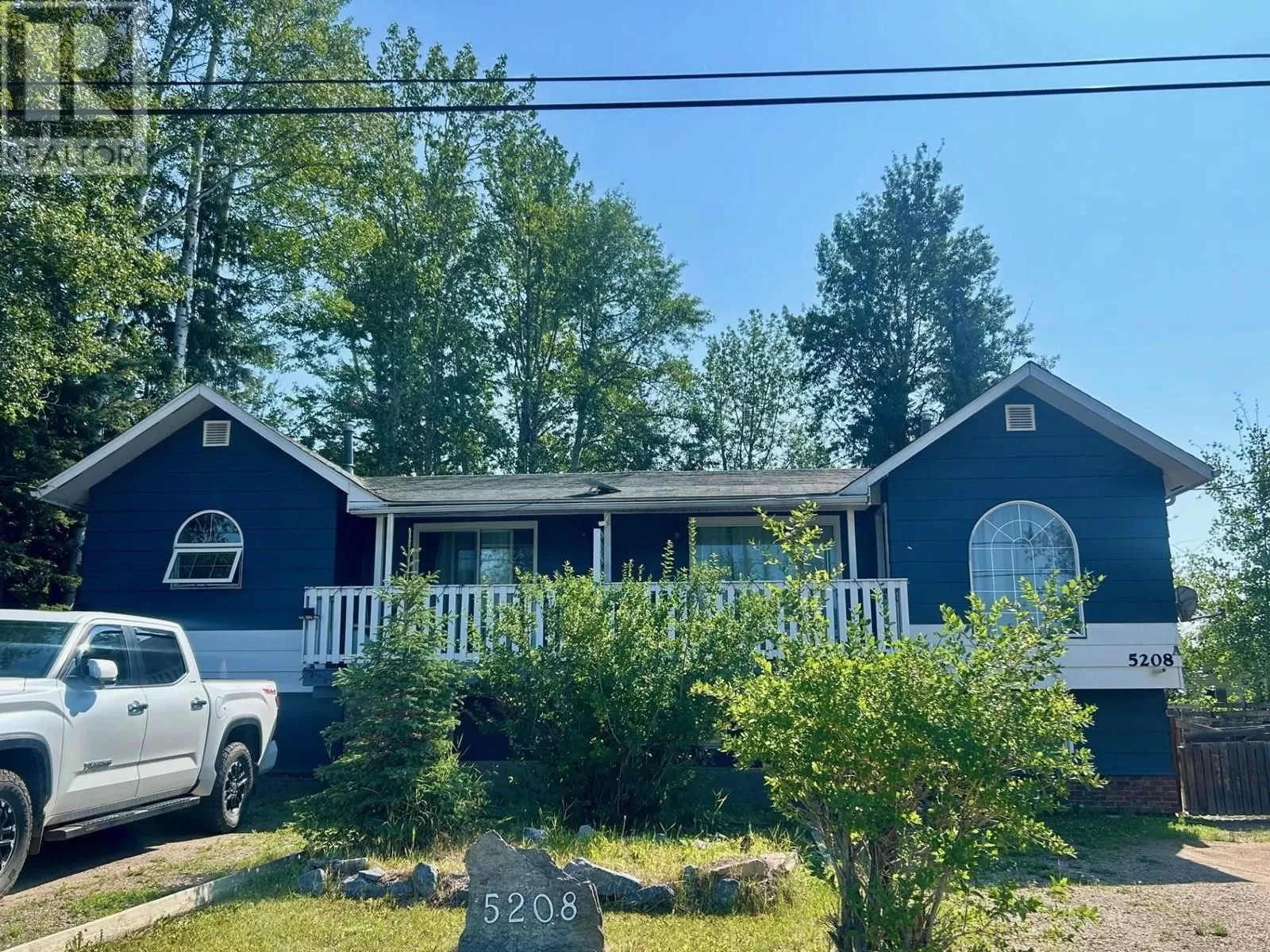 Duplex for rent: 5208 43 Street, Fort Nelson, British Columbia V0C 1R0