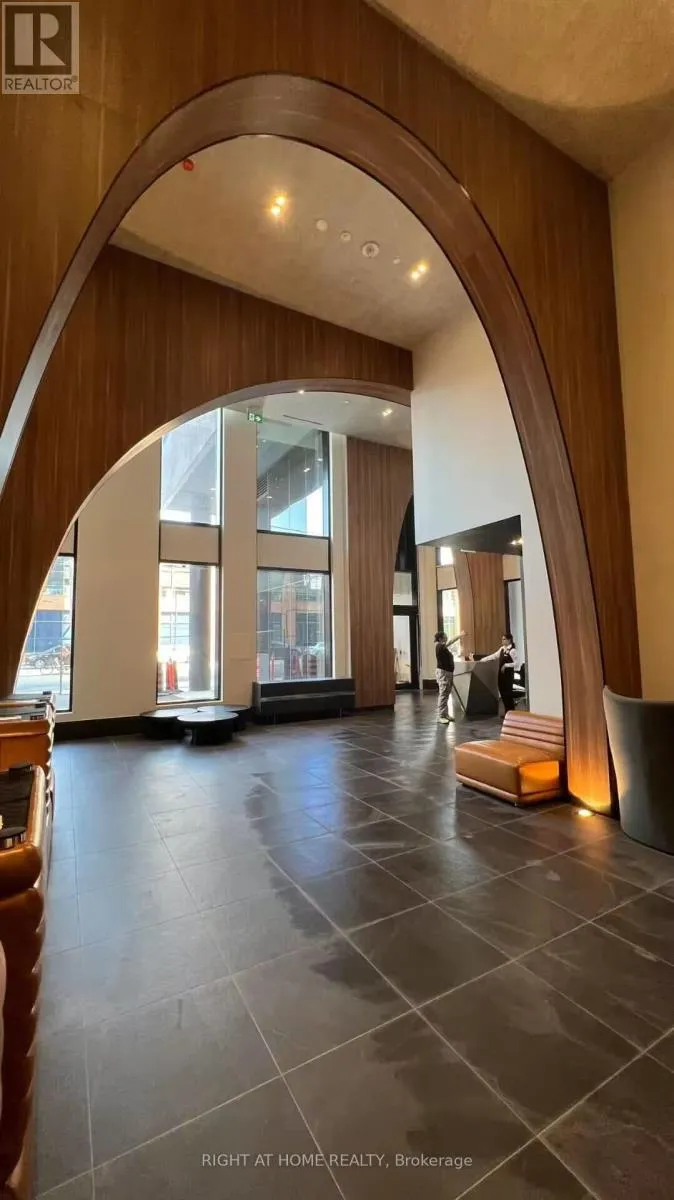 Apartment for rent: 521 - 270 Dufferin Street, Toronto, Ontario M6K 0H8