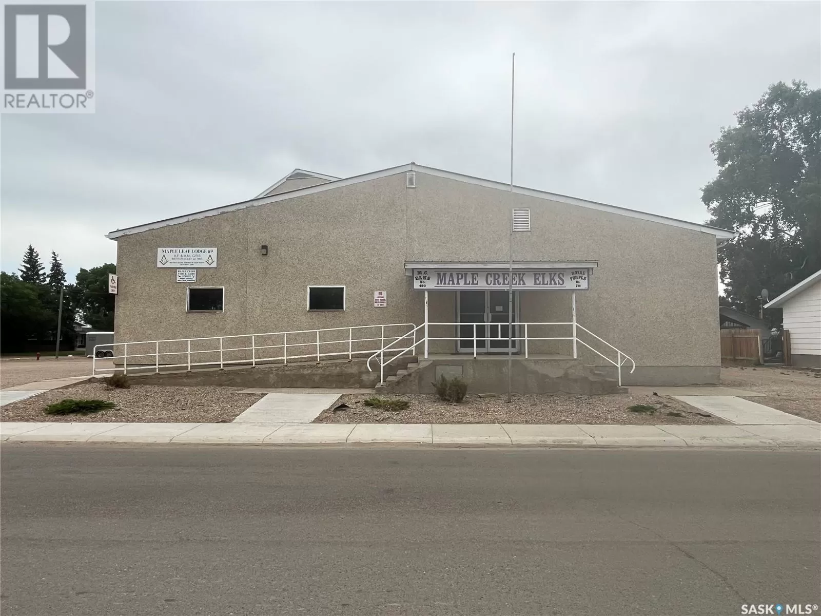 521 5th Avenue, Maple Creek, Saskatchewan S0N 1N0