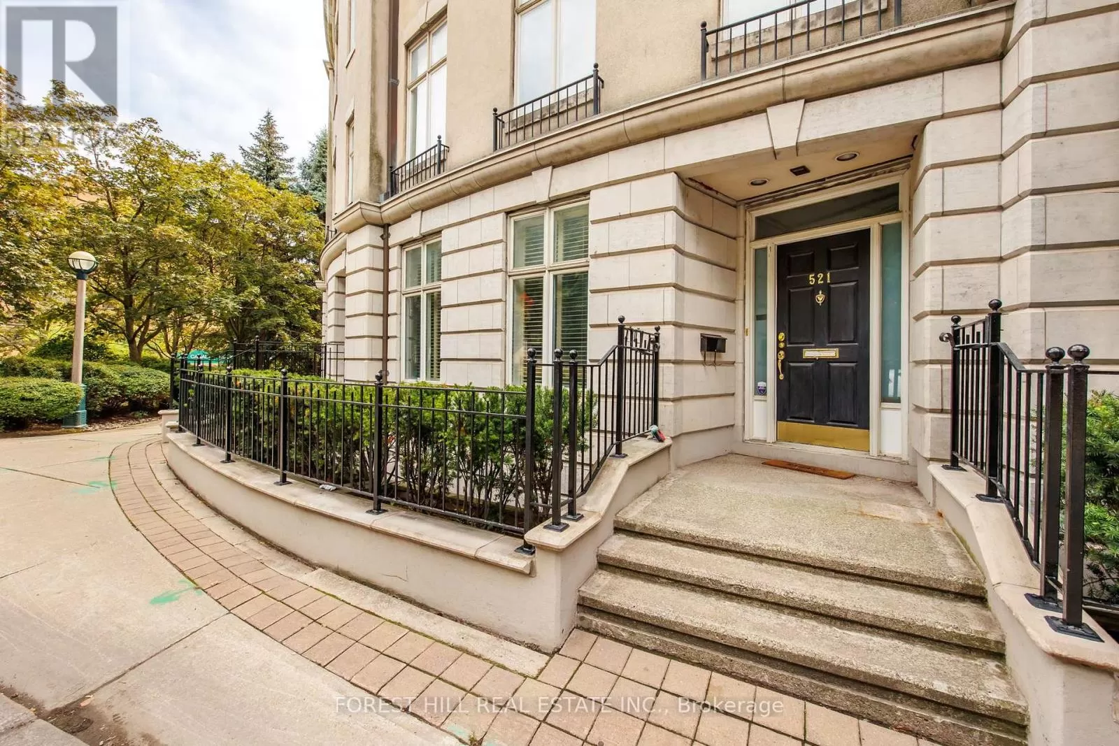 Row / Townhouse for rent: 521 Davenport Road, Toronto, Ontario M5R 3R5