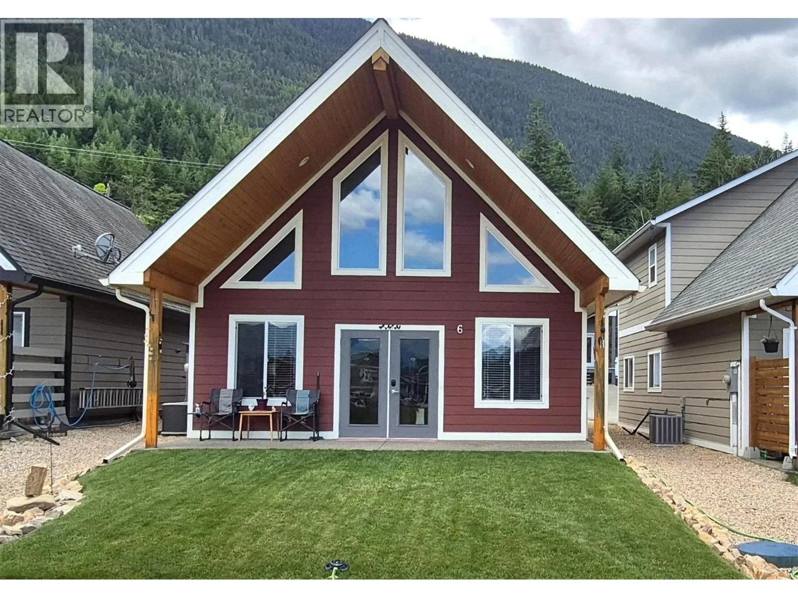 House for rent: 5211 Trans Canada Highway Unit# 6, Salmon Arm, British Columbia V0E 2X3