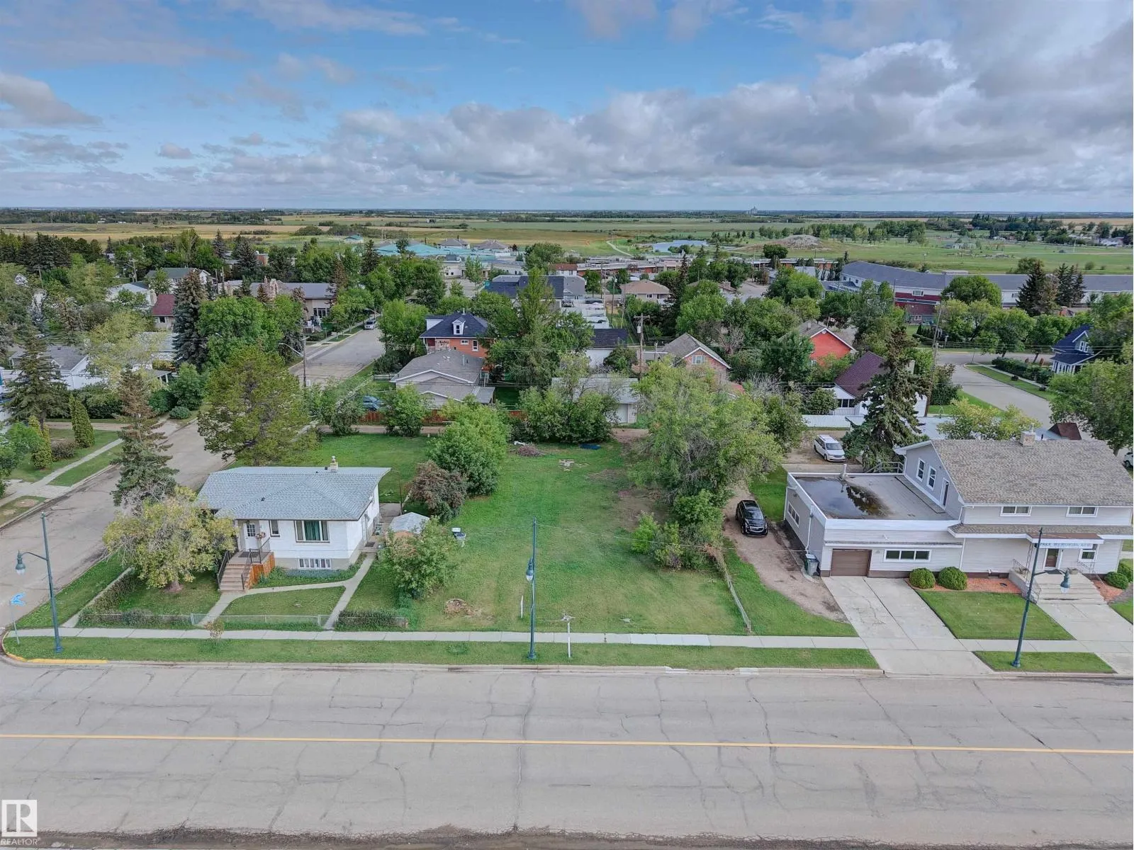 No Building for rent: 5212 50 Av, Lamont, Alberta T0B 2R0