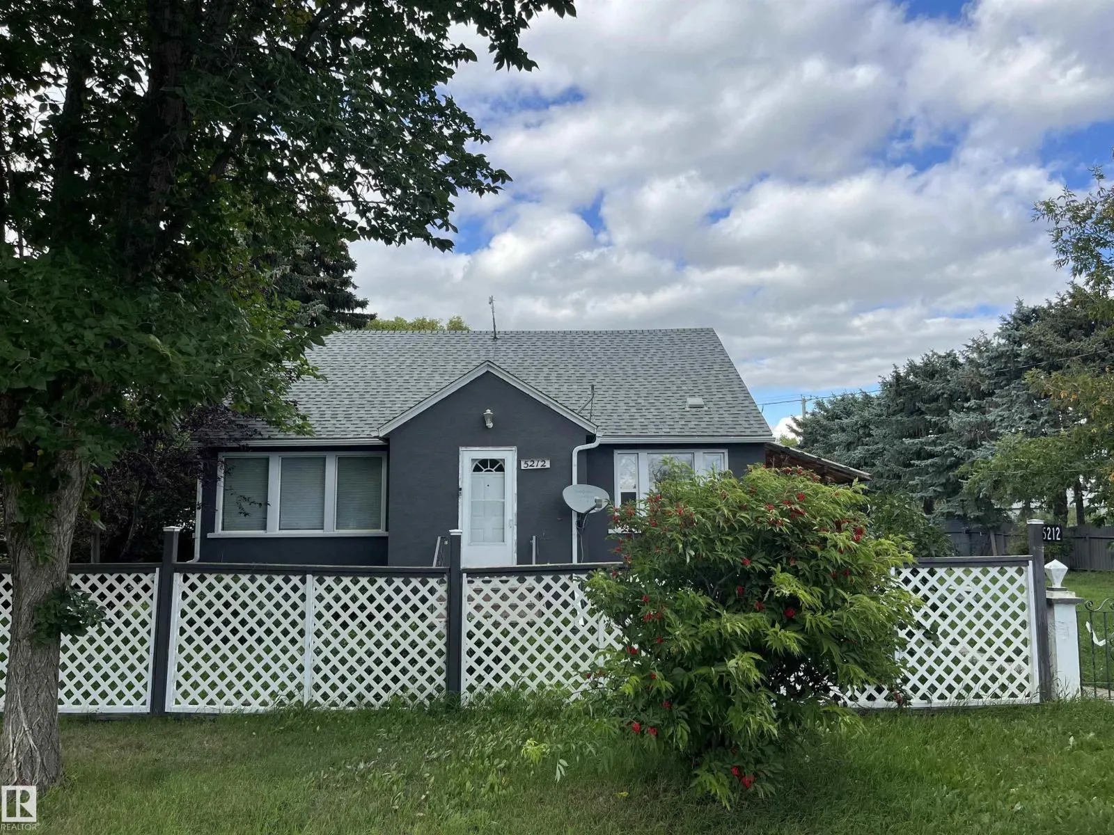 House for rent: 5212 52 Av, Viking, Alberta T0B 4N0