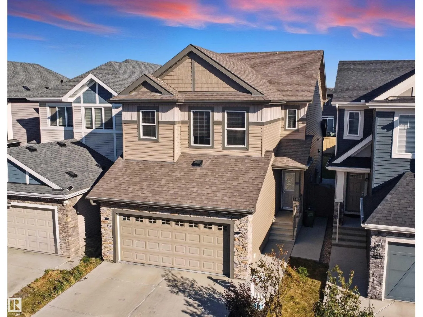 House for rent: 5218 23 Av Sw, Edmonton, Alberta T6X 2X4