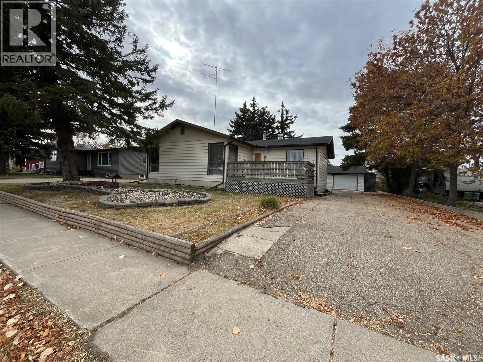 House for rent: 522 1st Street E, Lafleche, Saskatchewan S0H 2K0