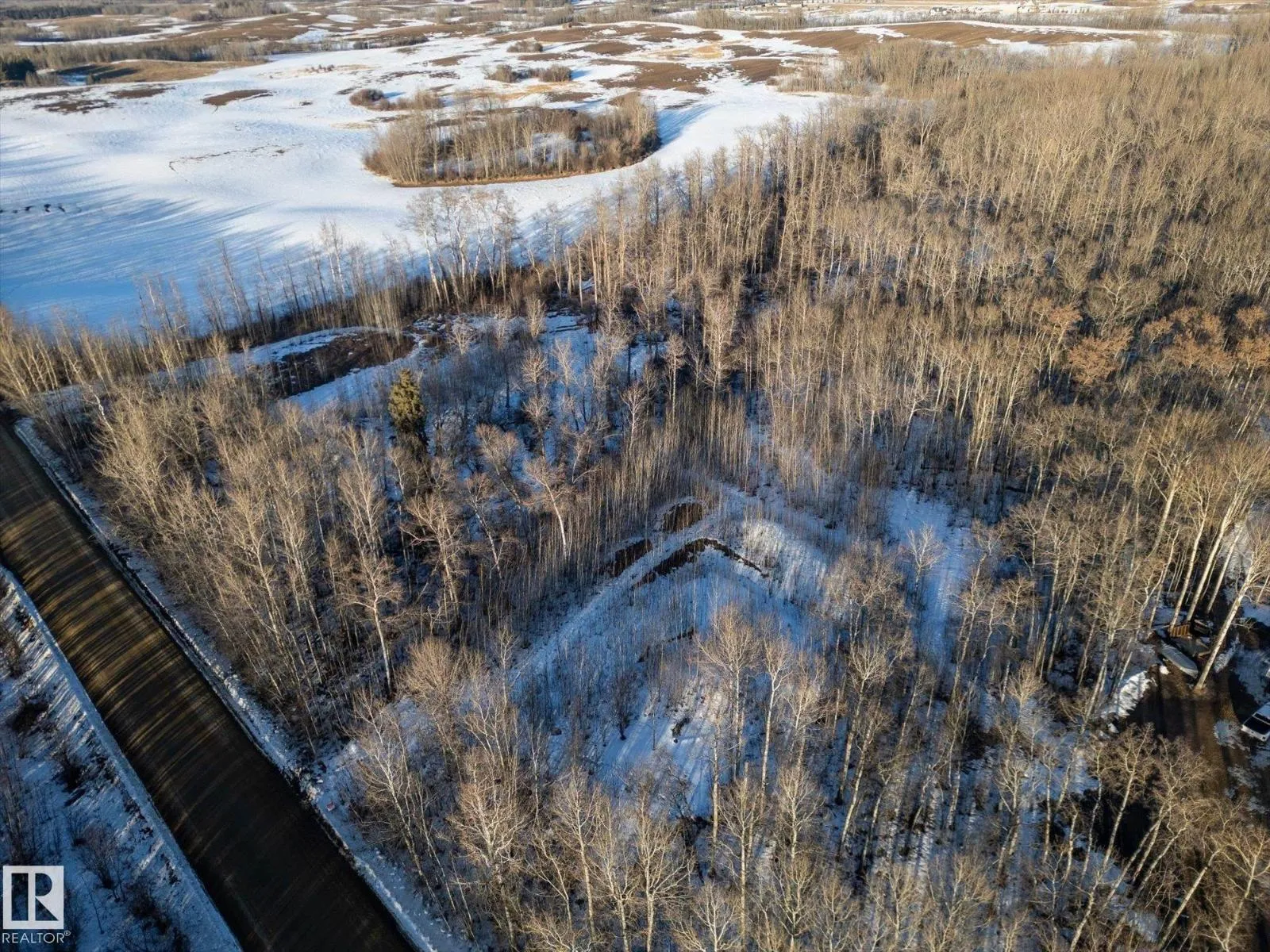 No Building for rent: 52229 Rge Road 15, Rural Parkland County, Alberta T7Y 2E6