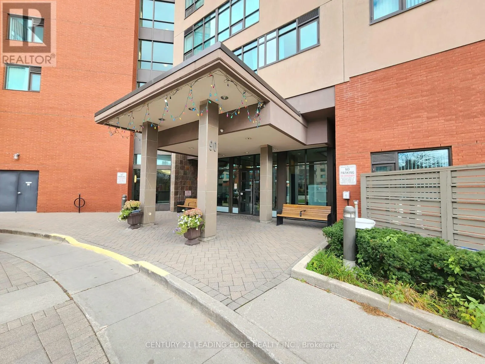 Apartment for rent: 523 - 90 Scottfield Drive, Toronto, Ontario M1S 5W4