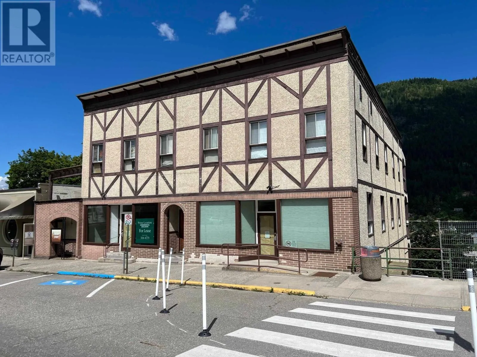 Other for rent: 523 Vernon Street, Nelson, British Columbia V1L 4E9