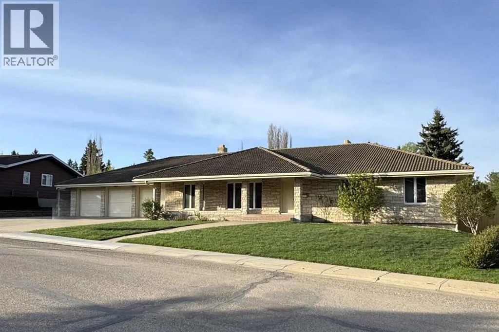 House for rent: 5235 38 Street Crescent, Innisfail, Alberta T4G 1G7