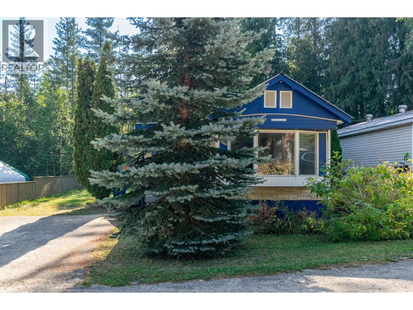 Manufactured Home for rent: 5235 Shaw Road Se Unit# 8, Salmon Arm, British Columbia V1E 4M3