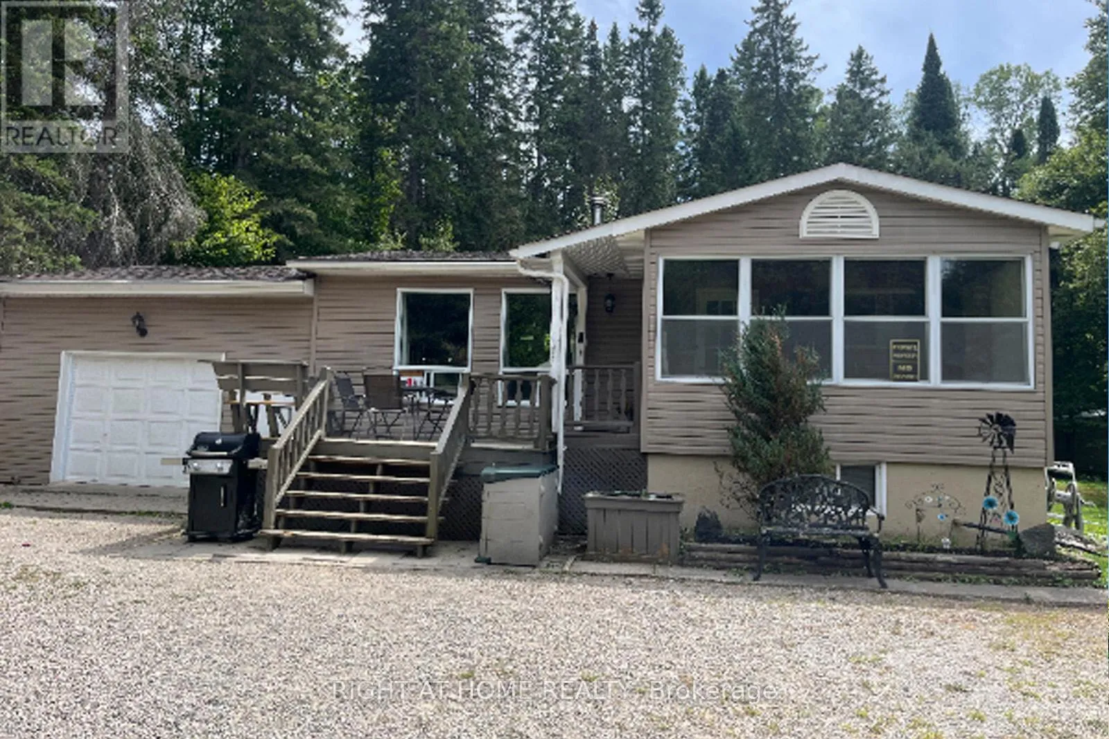 House for rent: 524 Balsam Chutes Road, Huntsville, Ontario P0B 1L0