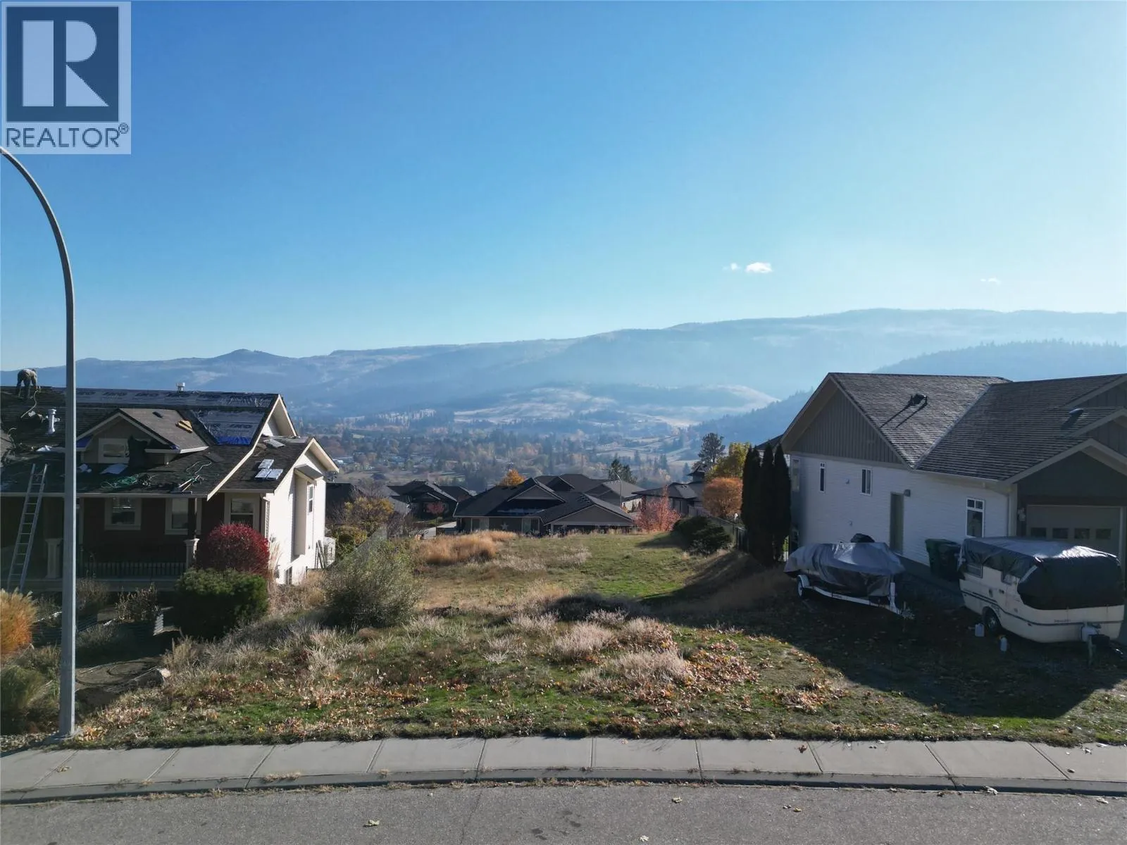 Other for rent: 524 Middleton Way, Coldstream, British Columbia V1B 3Z8