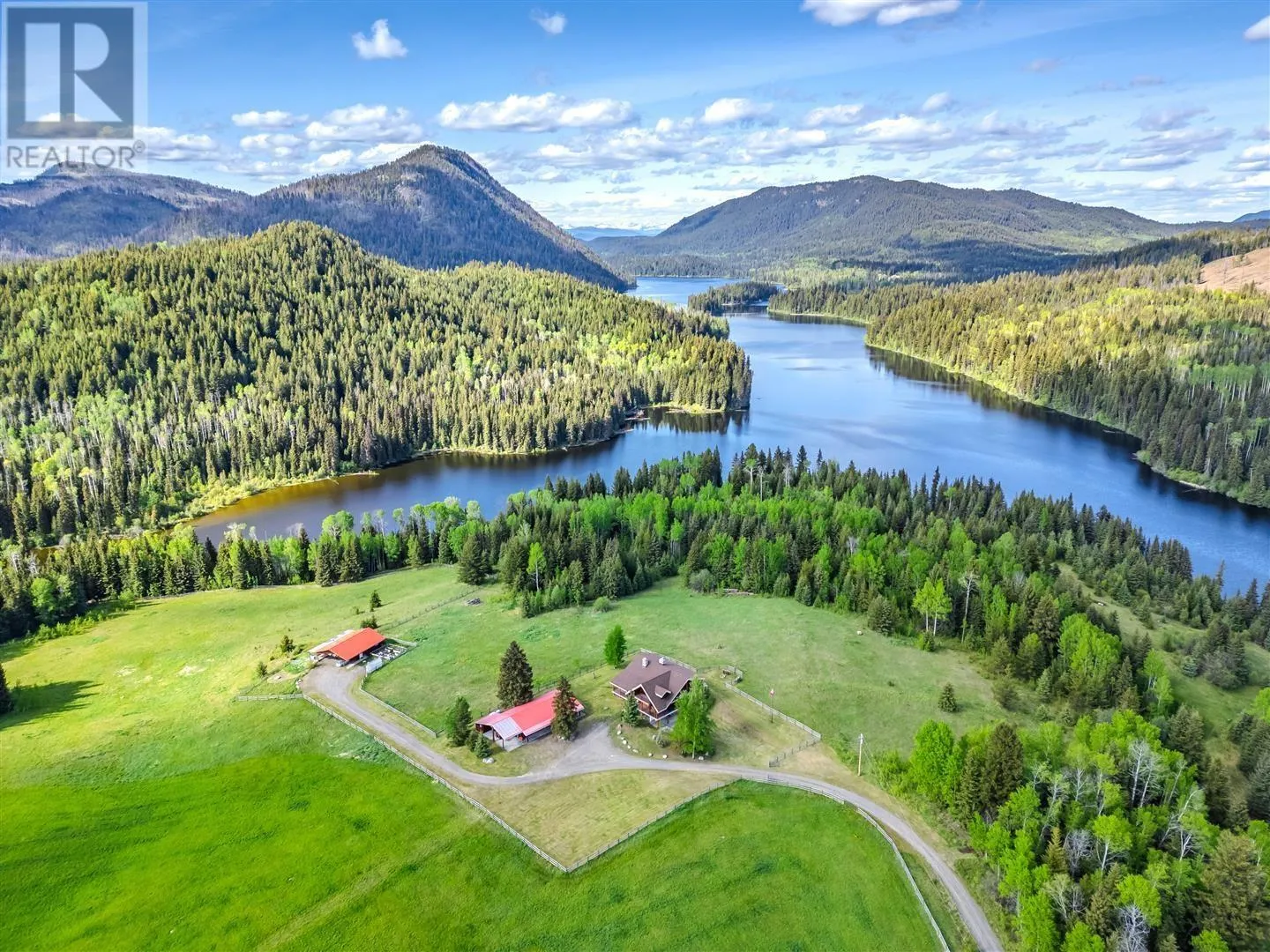 House for rent: 5242 Mahood Lake Road, Deka Lake / Sulphurous / Hathaway Lakes, British Columbia V0K 1X3