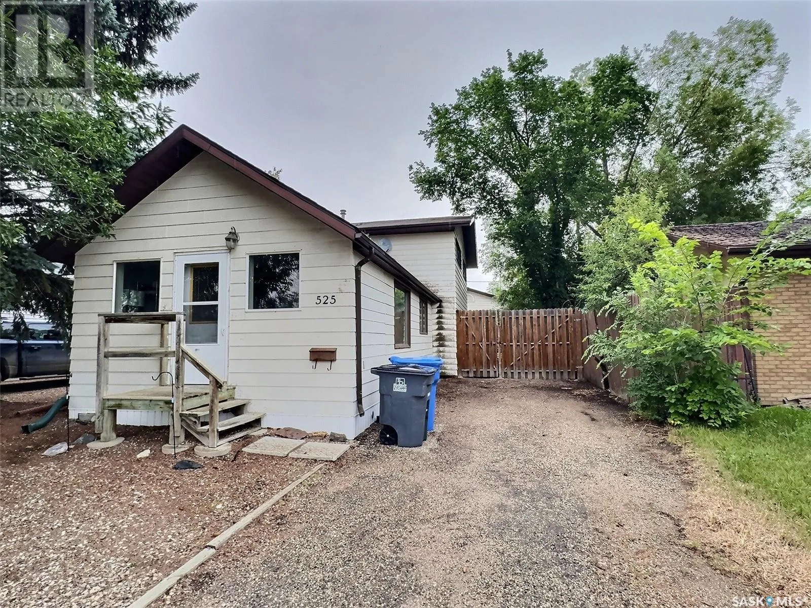 House for rent: 525 First A Street, Estevan, Saskatchewan S4A 0C4