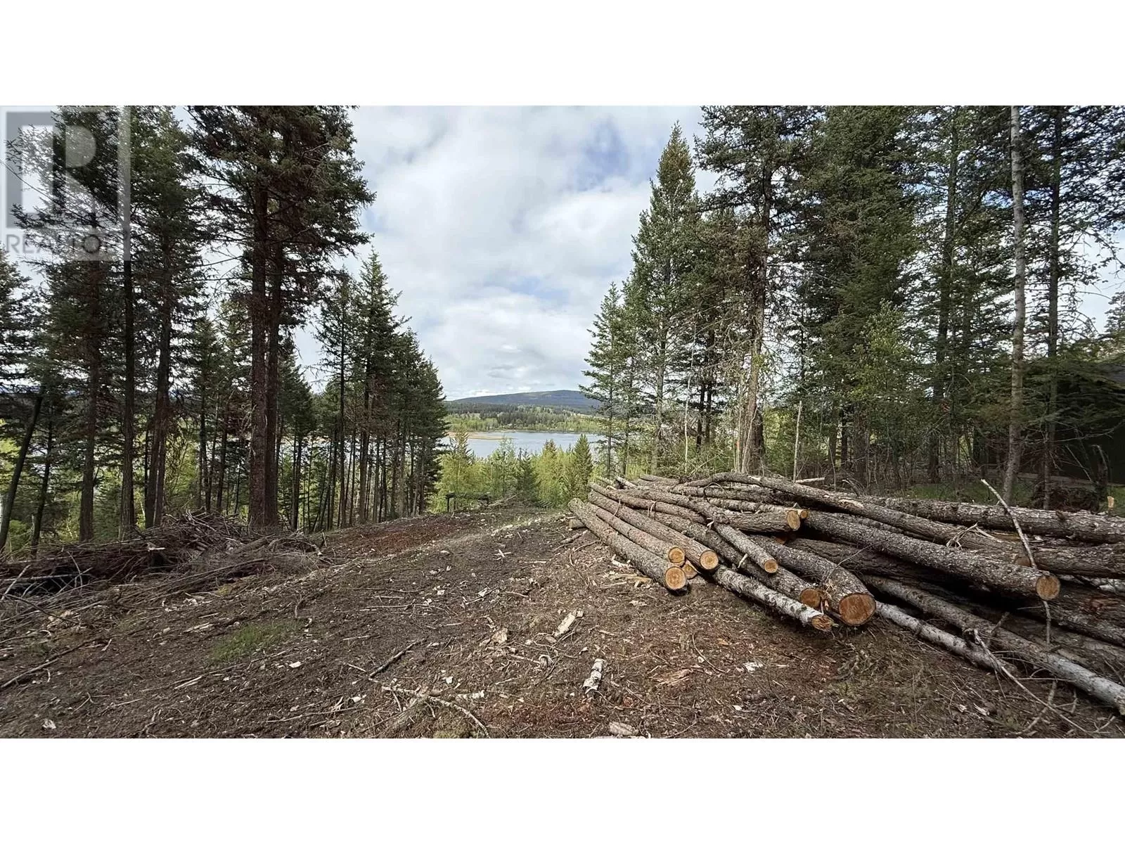 5259 Mackay Crescent, 108 Mile Ranch, British Columbia V0K 2Z0