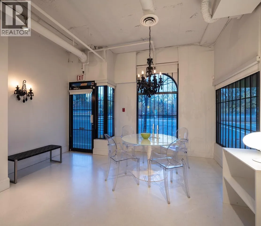 526 Kingsway, Vancouver, British Columbia V5T 3J9