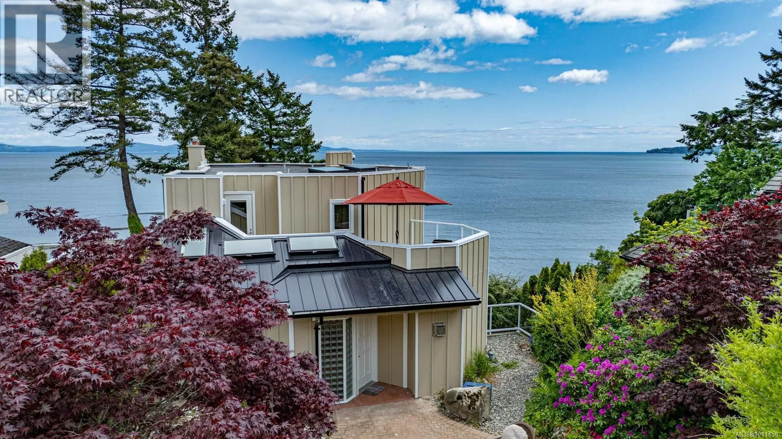 House for rent: 5267 Parker Ave, Saanich, British Columbia V8Y 2N1