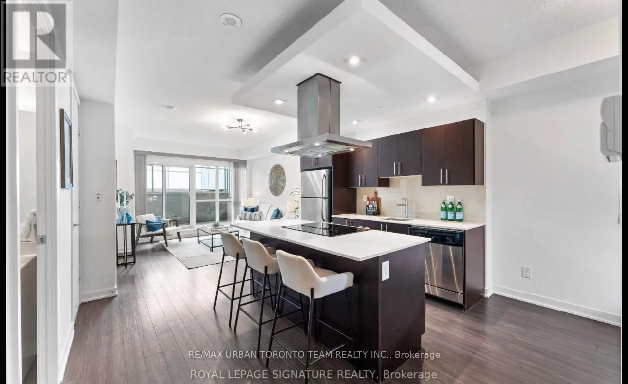 Apartment for rent: 527 - 165 Legion Road N, Toronto, Ontario M8Y 0B3