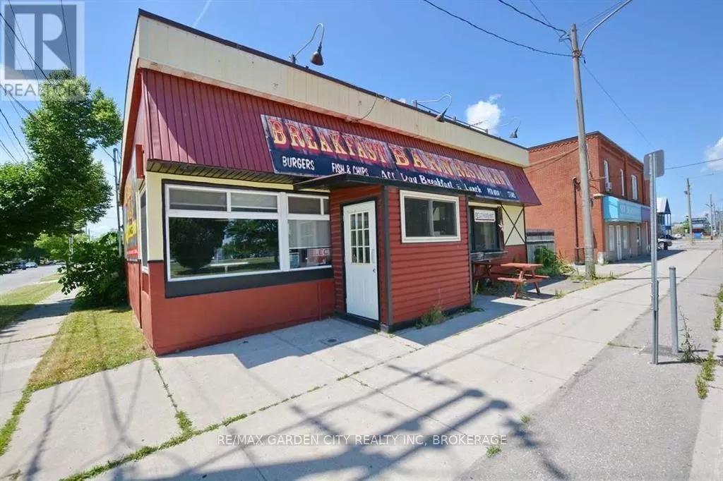 529 King Street, Welland, Ontario L3B 3K4