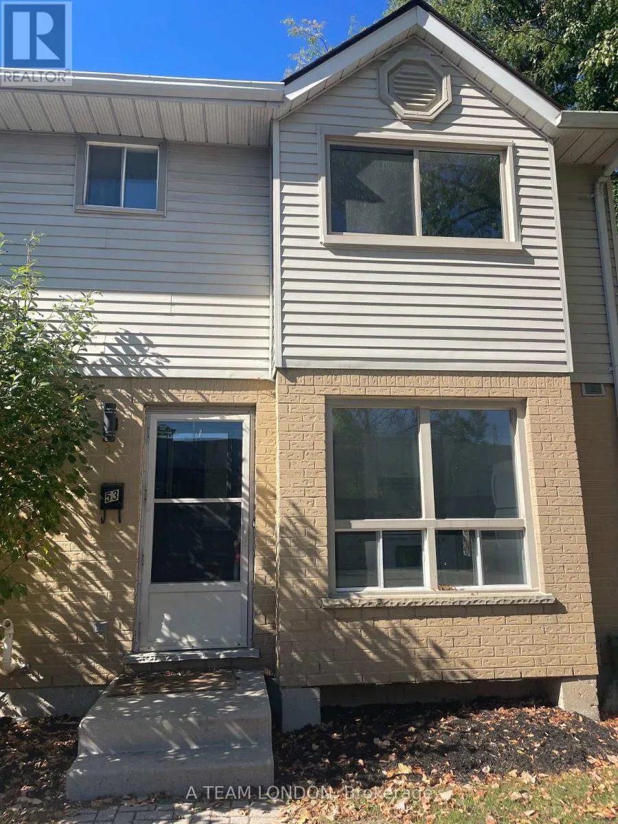 Row / Townhouse for rent: 53 - 35 Waterman Avenue, London South, Ontario N6C 5T6
