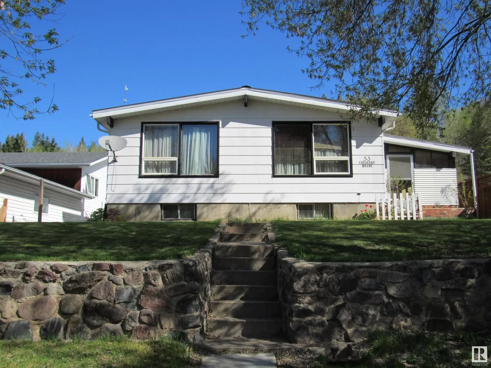 House for rent: 53 Crescent Drive, Fort Assiniboine, Alberta T0G 1A0