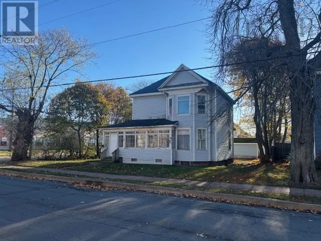 Triplex for rent: 53 Spring Street, Amherst, Nova Scotia B4H 1S3
