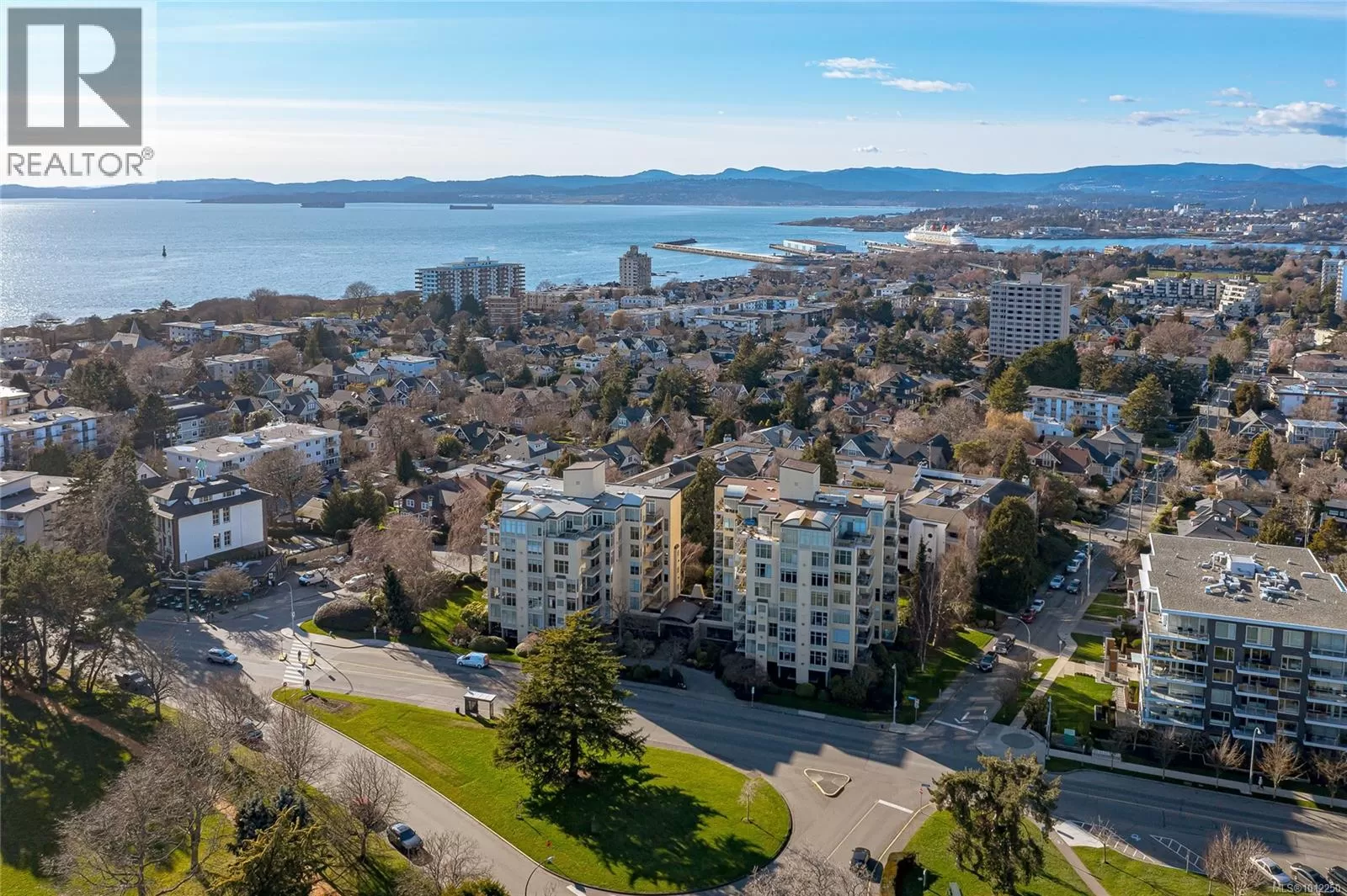 Apartment for rent: 530 188 Douglas St, Victoria, British Columbia V8V 2P1