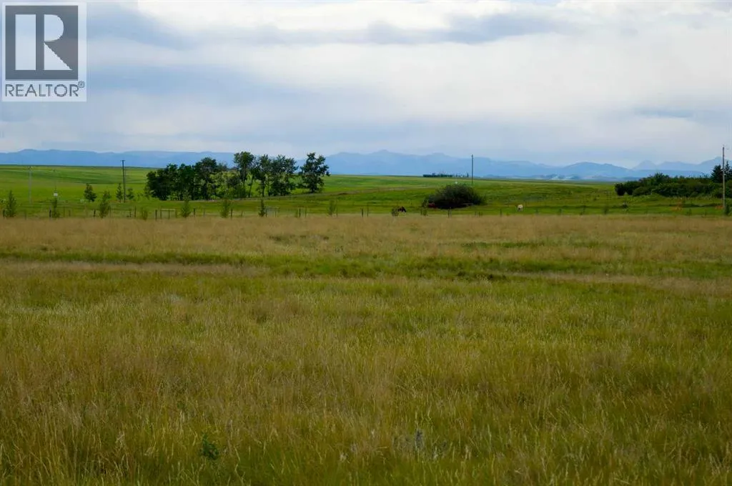 530 Ave W, Rural Foothills County, Alberta T1S 1B4