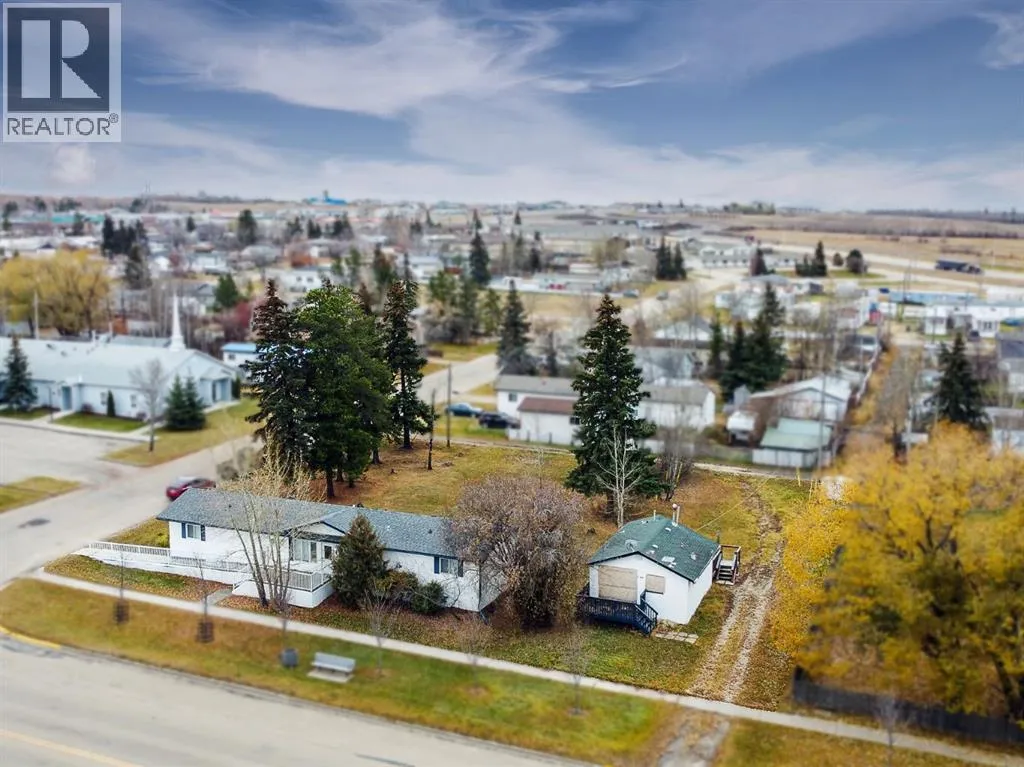 Offices for rent: 5302, 5304 & 5306 50 Avenue, Valleyview, Alberta T0H 3N0