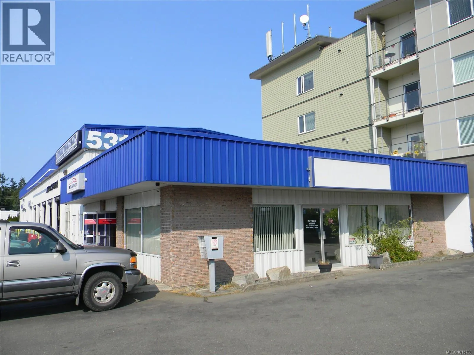 Commercial Mix for rent: 531 Stanford Ave E, Parksville, British Columbia V9P 1V6