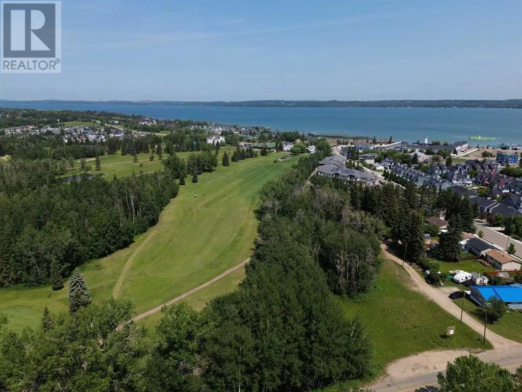 5310 50 Avenue, Sylvan Lake, Alberta T4S 1E7