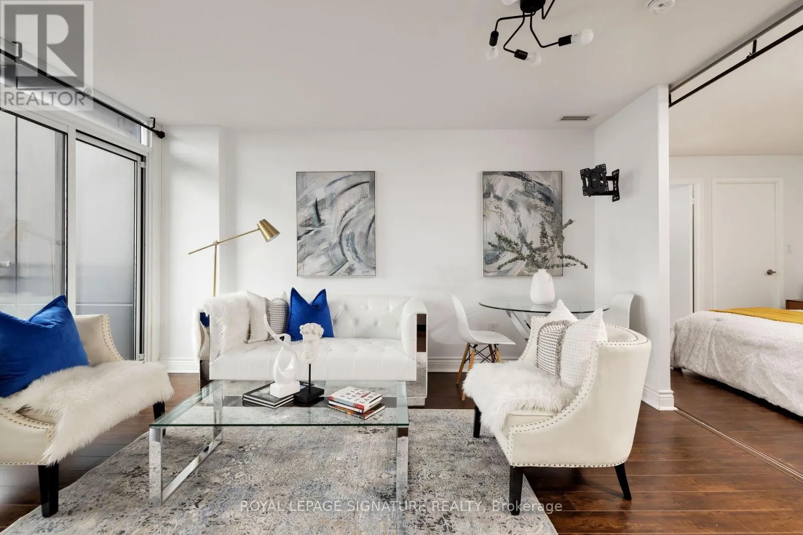 Apartment for rent: 5311 - 25 Telegram Mews, Toronto, Ontario M5V 3Z1