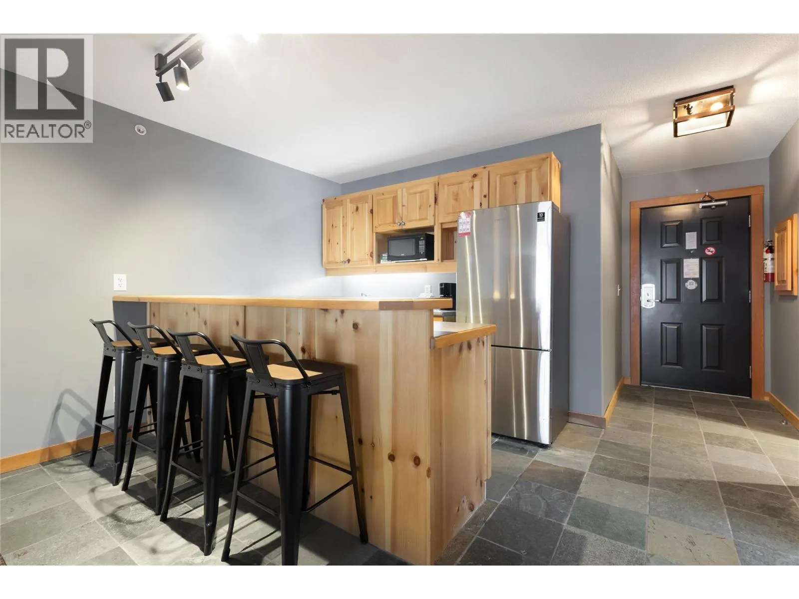 Apartment for rent: 5335 Big White Road Unit# 401, Big White, British Columbia V1P 1T4