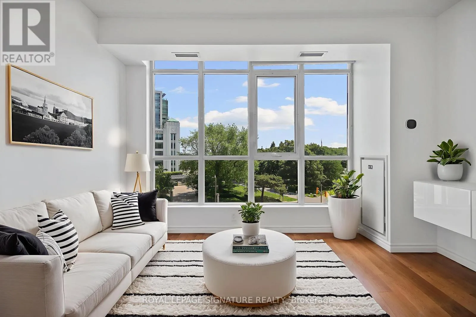 Apartment for rent: 534 - 628 Fleet Street, Toronto, Ontario M5V 1A8