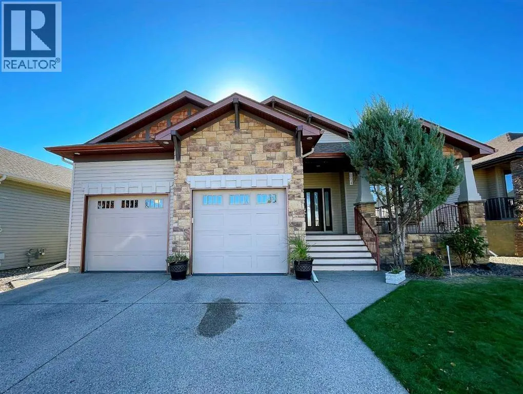 House for rent: 534 Canyon Cove W, Lethbridge, Alberta T1K 2N4