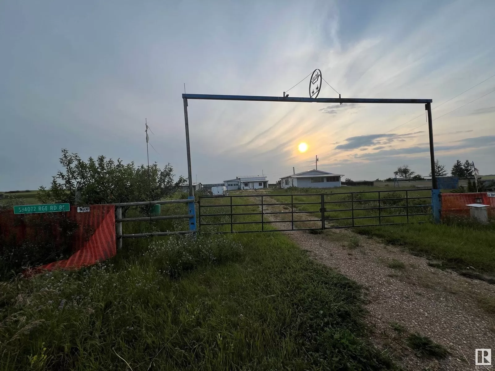 No Building for rent: 534072 Range Road 85, Rural Two Hills County, Alberta T0B 3K0